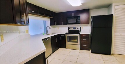 9977 Westview Dr in Coral Springs, FL - Building Photo - Building Photo