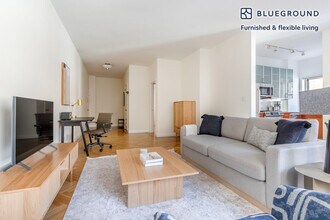 30 Park Ave in New York, NY - Foto de edificio - Building Photo