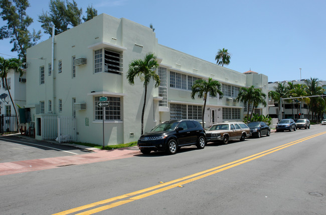 601-621 11th St in Miami Beach, FL - Building Photo - Building Photo