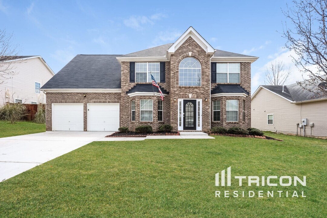 1108 Setter Trce in Hampton, GA - Building Photo