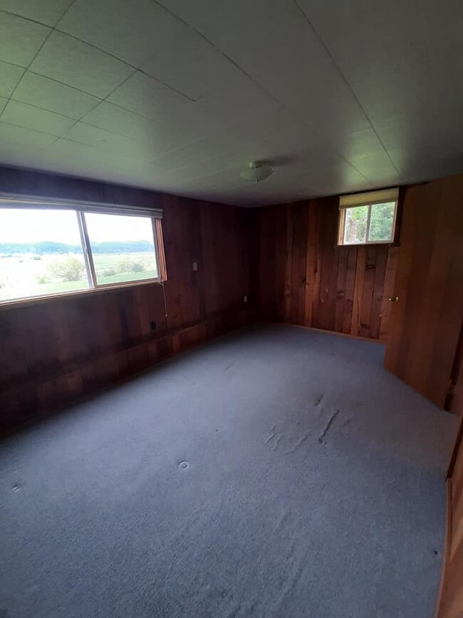 39826 278th Way SE, Unit b in Enumclaw, WA - Foto de edificio - Building Photo