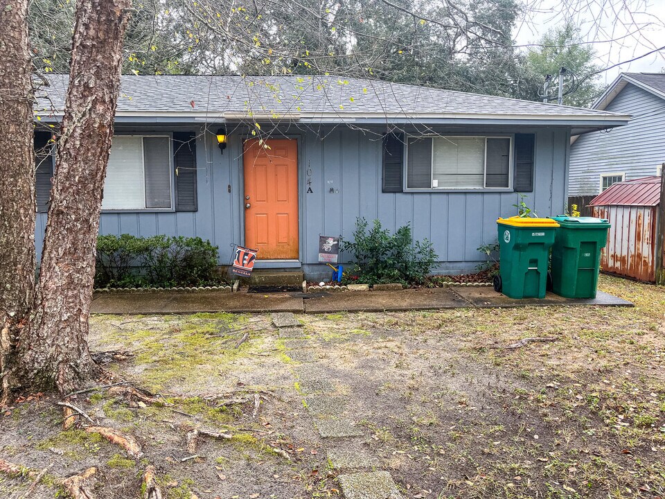 104 2nd Ave in Shalimar, FL - Building Photo