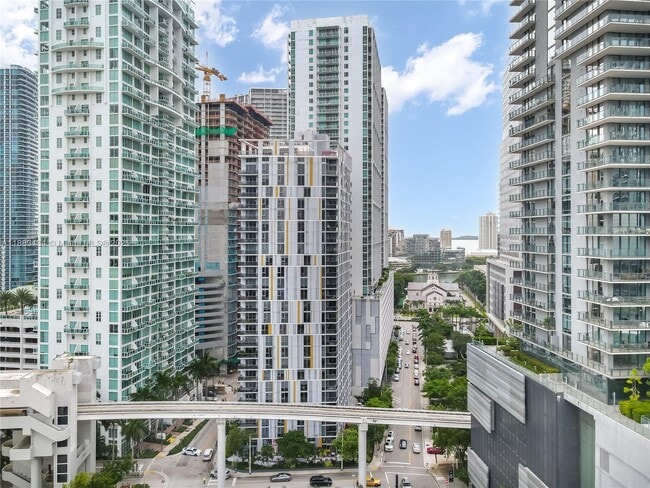 31 SE 6th St, Unit 1708 in Miami, FL - Building Photo - Building Photo