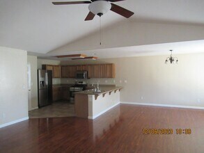 1244 Holt Ave in Hanford, CA - Building Photo - Building Photo