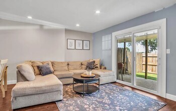 951 E Maple St in Palmyra, PA - Building Photo - Building Photo