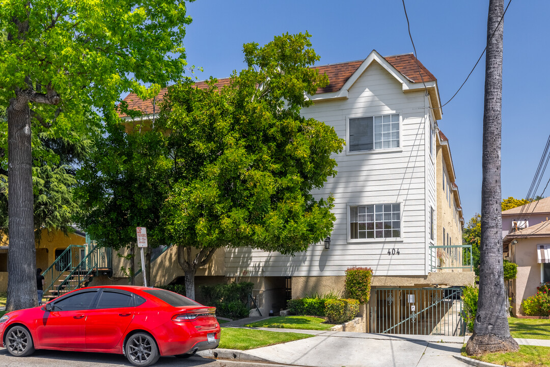 404 Lincoln Ave in Glendale, CA - Building Photo