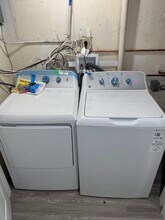 3909 Brehms Ln in Baltimore, MD - Foto de edificio - Building Photo