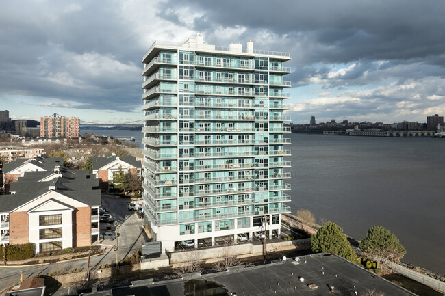 Portside in Edgewater, NJ - Building Photo - Building Photo