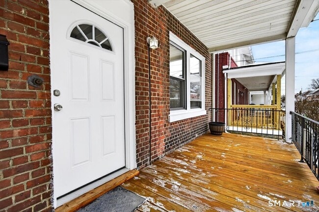 408 East Ave in Bridgeport, CT - Building Photo - Building Photo