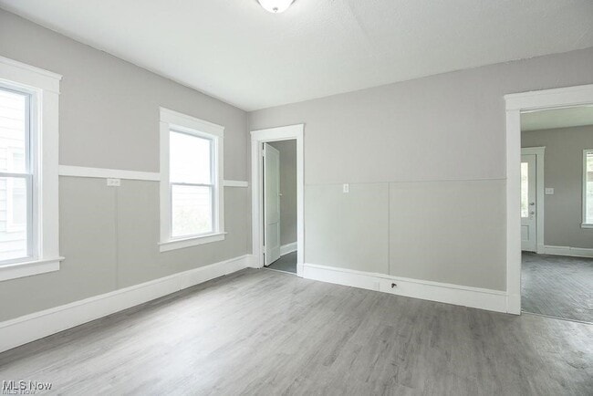 15517 Kipling Ave in Cleveland, OH - Foto de edificio - Building Photo