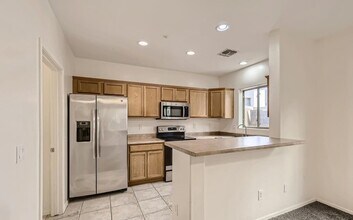 15818 N 25th St in Phoenix, AZ - Building Photo - Building Photo
