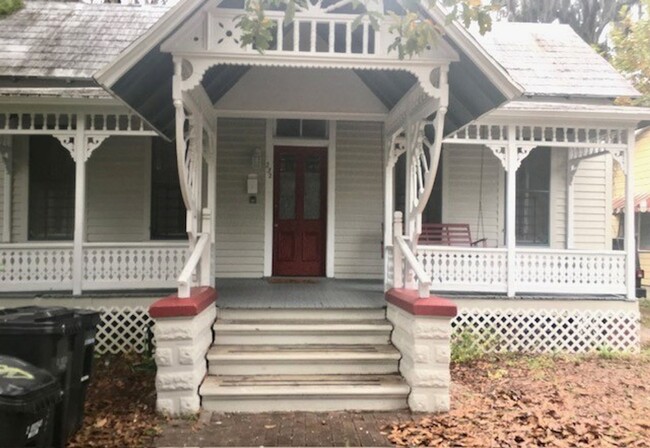 232 NW 4th Ave in Gainesville, FL - Foto de edificio - Building Photo