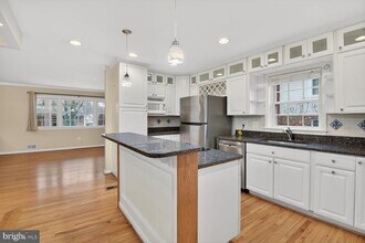 1605 Mary Ellen Ct in McLean, VA - Building Photo - Building Photo