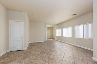 9029 Mossy Hollow Ave in Las Vegas, NV - Building Photo - Building Photo