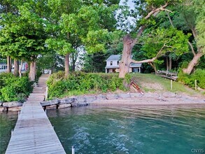 3177 E Lake Rd in Skaneateles, NY - Building Photo - Building Photo