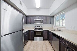 The Orchards Apartments Phase II in Fresno, CA - Building Photo