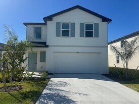 4106 Lattuca Ln in North Fort Myers, FL - Building Photo