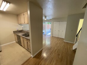 1888 Tesoro Ct, Unit Tesoro Court in Pinole, CA - Building Photo - Building Photo