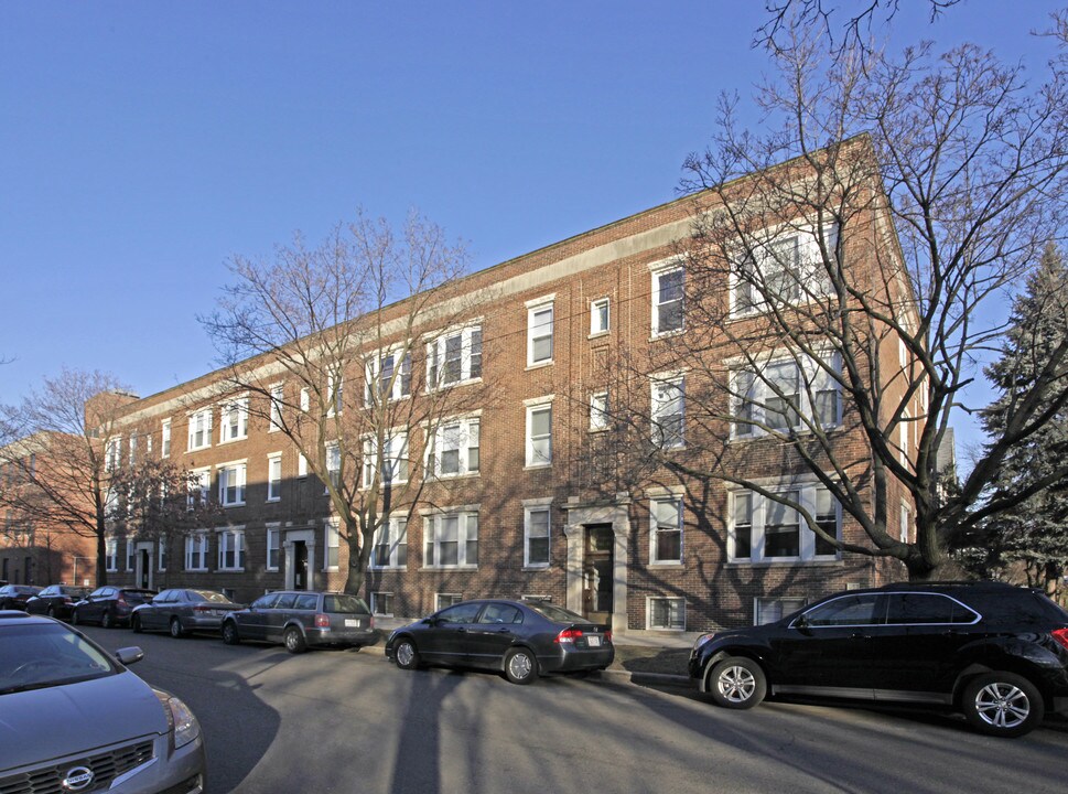 Glengarry Apartments in Chicago, IL - Building Photo