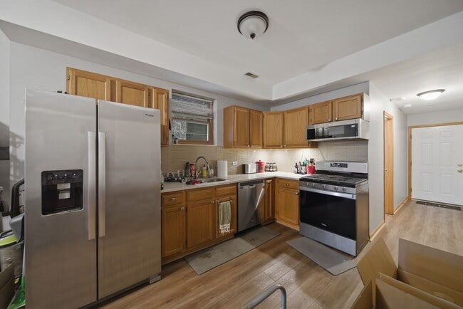 844 N Wood St in Chicago, IL - Building Photo - Building Photo