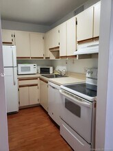 8411 NW 8th St-Unit -201 in Miami, FL - Building Photo - Building Photo