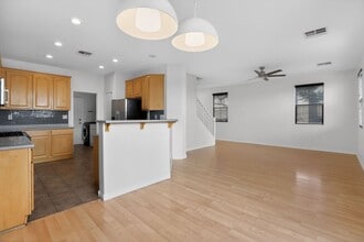 9132 Kona Peaks Ct in Las Vegas, NV - Building Photo - Building Photo