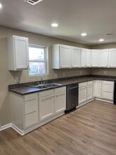 102 Russell Ct in Pineville, LA - Building Photo - Building Photo