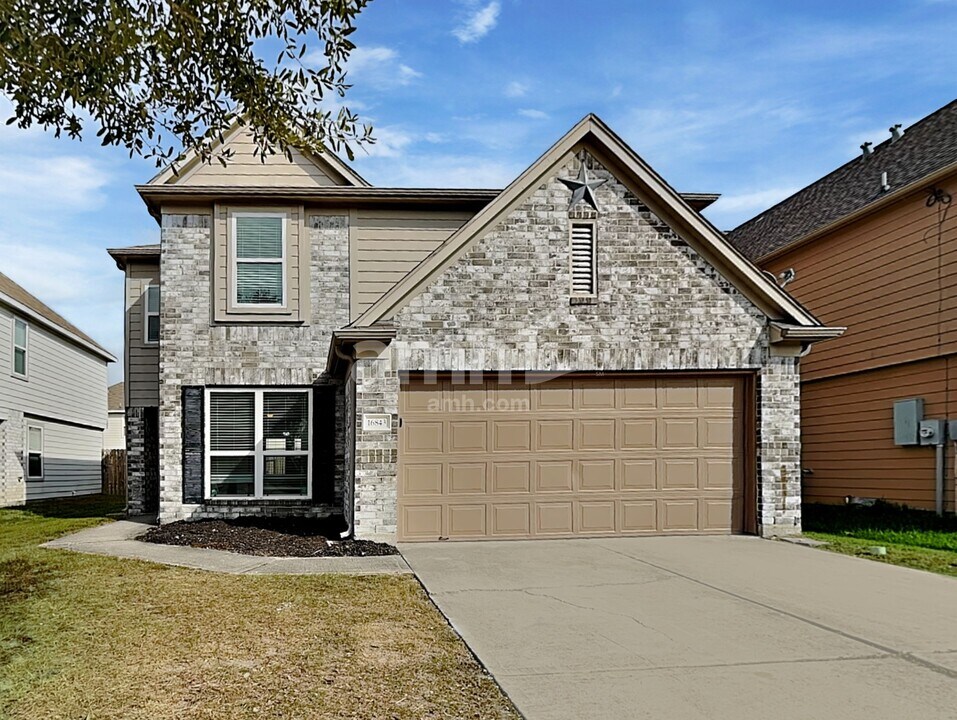 16843 Blackberry Lily Ln in Conroe, TX - Foto de edificio