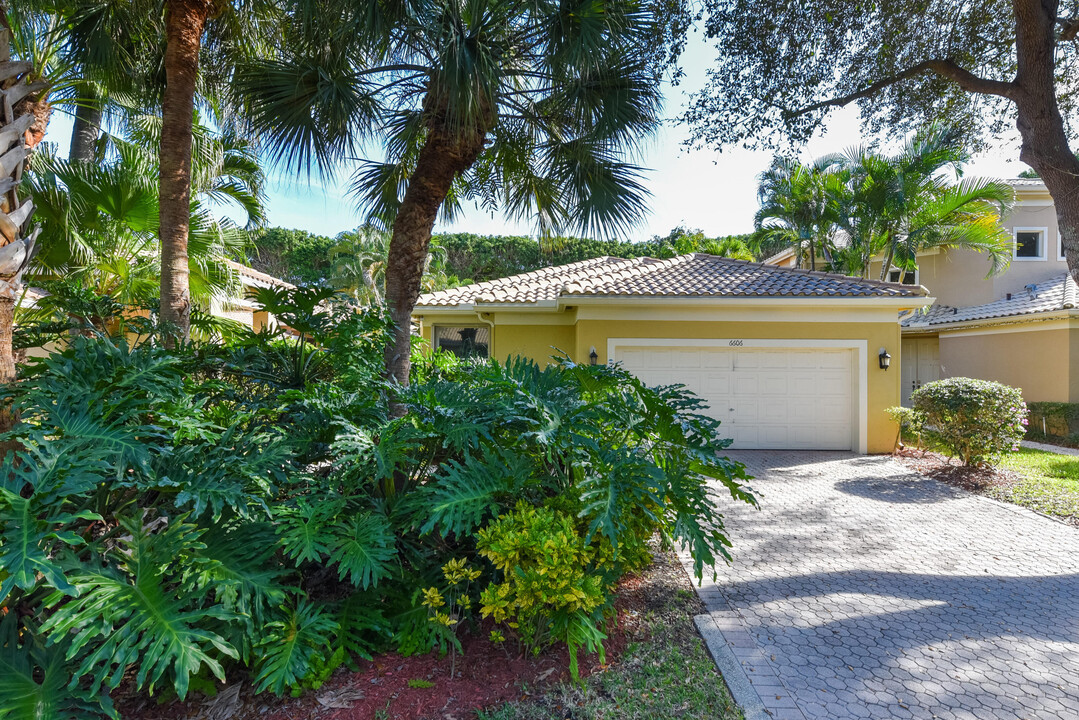 6606 NW 23rd Ter in Boca Raton, FL - Building Photo