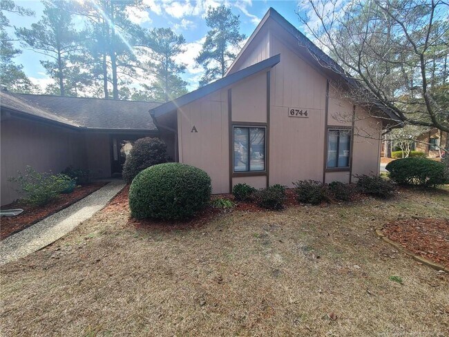 6744 Irongate Dr in Fayetteville, NC - Building Photo - Building Photo