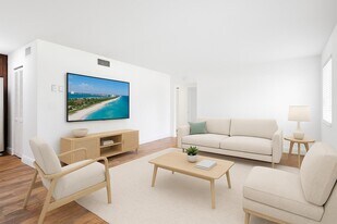 4995 Sable Pine Cir in West Palm Beach, FL - Building Photo