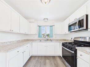 11 Pond St in Westerly, RI - Building Photo - Building Photo