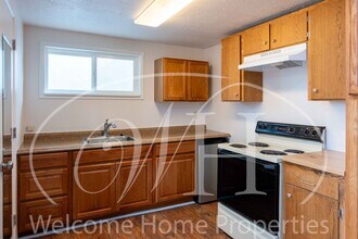 518 SE 12th St in College Place, WA - Building Photo - Building Photo