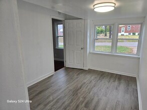 910 Disco Dr in St. Louis, MO - Building Photo - Building Photo