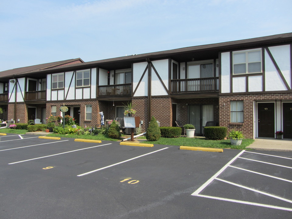 Slatepost Village in Bethlehem, PA - Building Photo