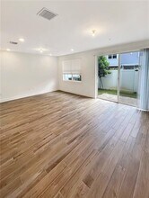 145 SW 170th Ave in Pembroke Pines, FL - Building Photo - Building Photo