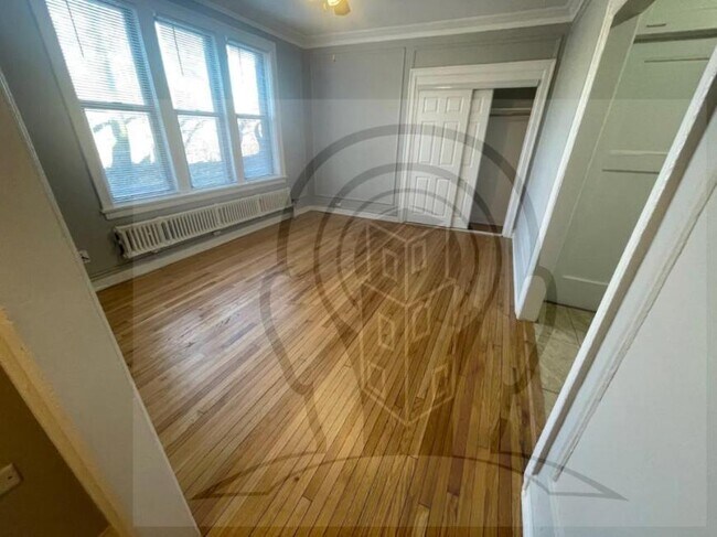 1369 W Estes Ave in Chicago, IL - Building Photo - Building Photo