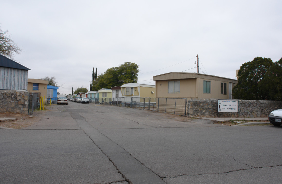 Lt. Palmer Baird Memorial Apartments in El Paso, TX - Building Photo