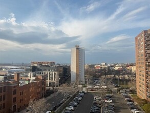 10 Huron Ave, Unit 9M in Jersey City, NJ - Building Photo - Building Photo