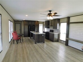 702 Paint Creek Rd in McDade, TX - Building Photo - Building Photo