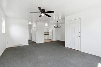 3953 Lankenau Ave, Unit 2 in Philadelphia, PA - Foto de edificio - Building Photo