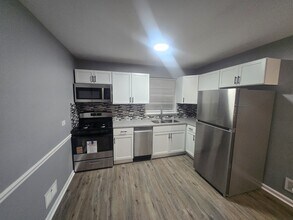 70 N Laverne Ave in Hillside, IL - Building Photo - Building Photo