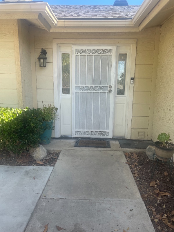 11921 Bryant St in Yucaipa, CA - Foto de edificio - Building Photo