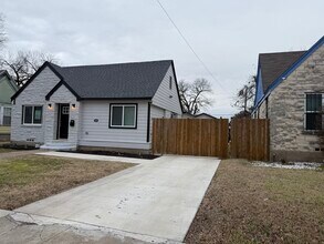 1019 E Waco Ave in Dallas, TX - Building Photo - Building Photo