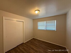 2121 73rd St in Lubbock, TX - Building Photo - Building Photo