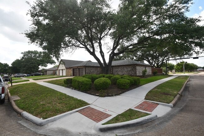 property at 1302 Gentle Bend Dr