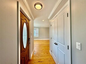 52 Bedlow Ave in Newport, RI - Building Photo - Building Photo