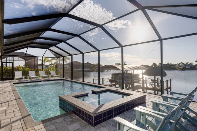 1720 Burnt Store Rd N in Cape Coral, FL - Building Photo - Building Photo