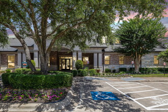 The Vista on Brodie in Austin, TX - Foto de edificio - Building Photo