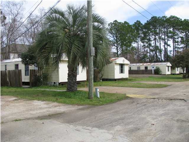 Laurie Ave. Mobile Home Park in Panama City Beach, FL - Foto de edificio